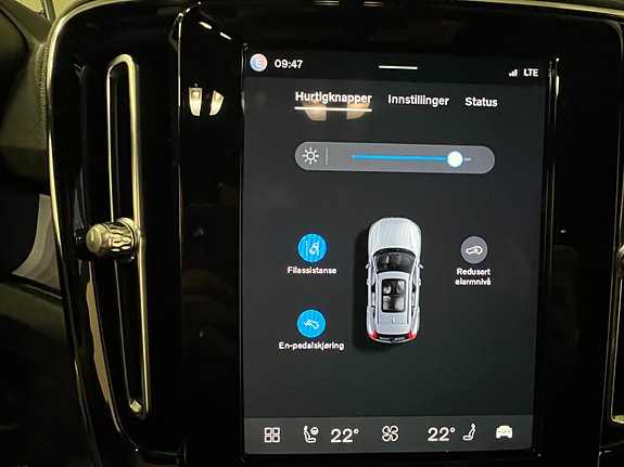 Volvo XC40 19 of 21