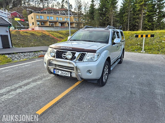 Nissan Navara 2 of 30