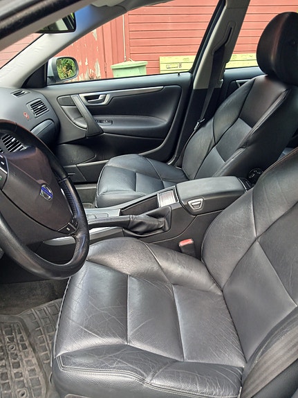Volvo S60 12 of 18