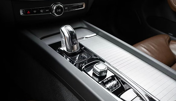 Volvo XC60 13 of 25