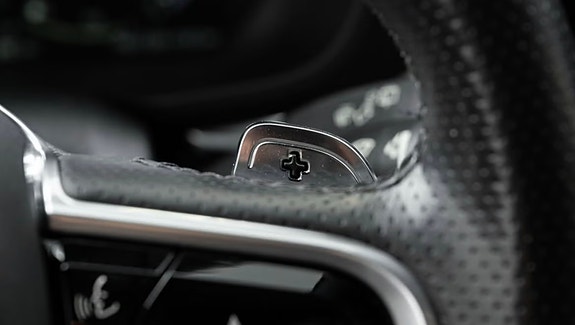 Volvo XC60 10 of 25