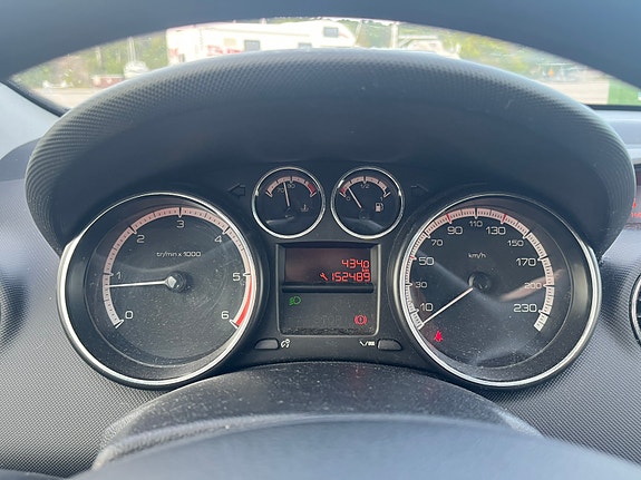 Peugeot 308 6 of 15