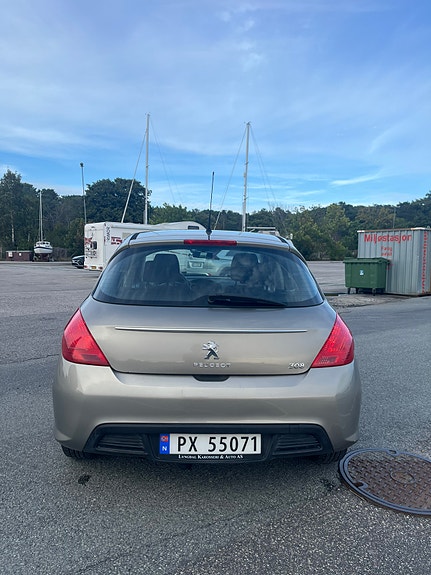 Peugeot 308 5 of 15