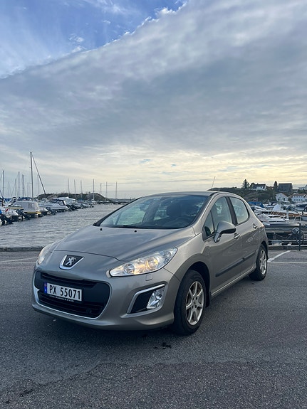 Peugeot 308 2 of 15