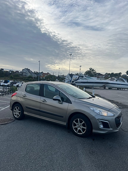 Peugeot 308 3 of 15