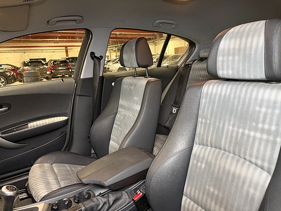 BMW 116i 28 of 30