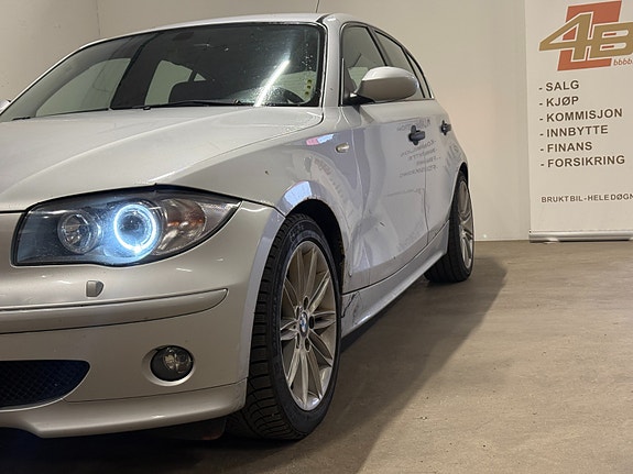 BMW 116i 3 of 30