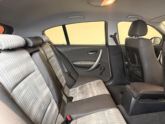 BMW 116i 19 of 30