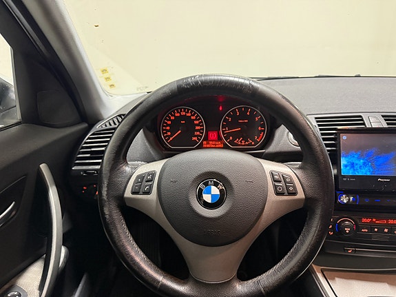 BMW 116i 30 of 30