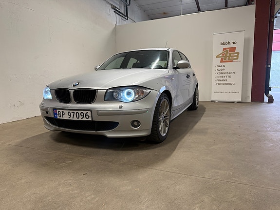 BMW 116i 4 of 30