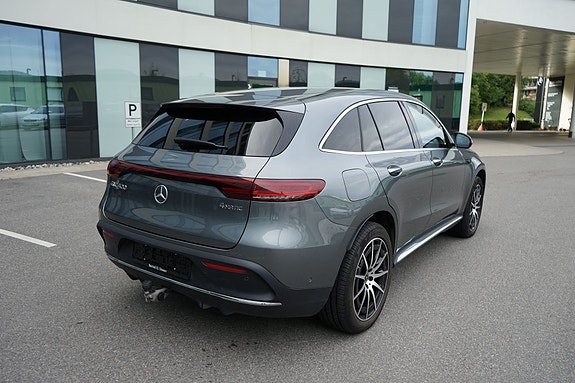 Mercedes-Benz EQC400 9 of 21