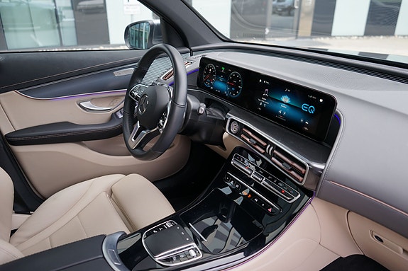 Mercedes-Benz EQC400 12 of 21