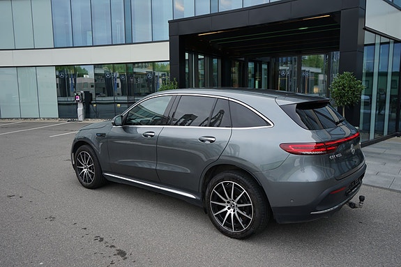 Mercedes-Benz EQC400 7 of 21