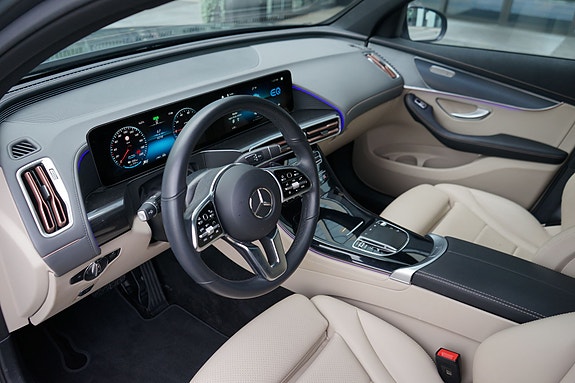 Mercedes-Benz EQC400 11 of 21