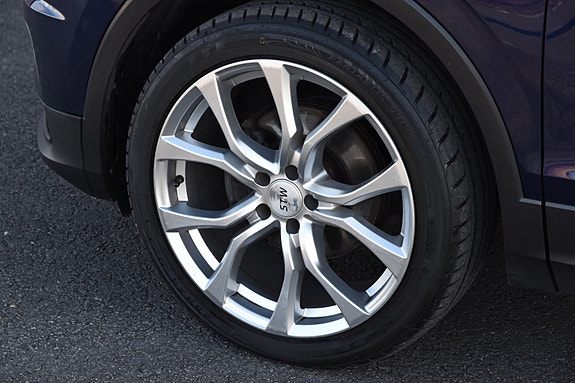 Volkswagen Tiguan 10 of 24
