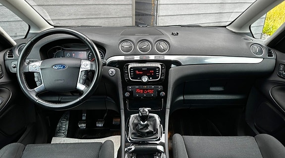 Ford S-MAX 13 of 25