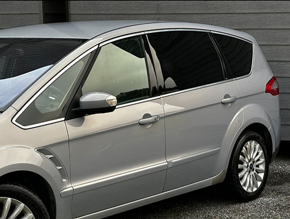 Ford S-MAX 4 of 25
