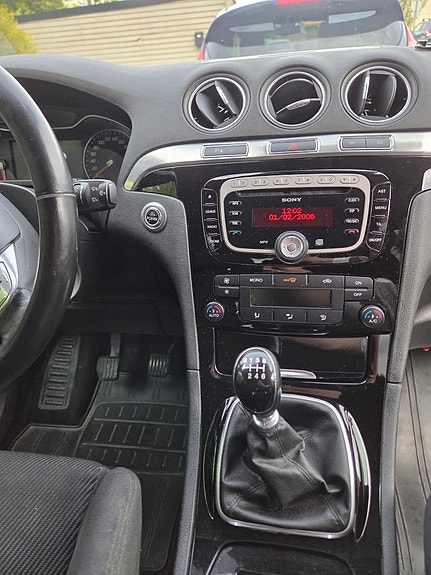 Ford S-MAX 14 of 25