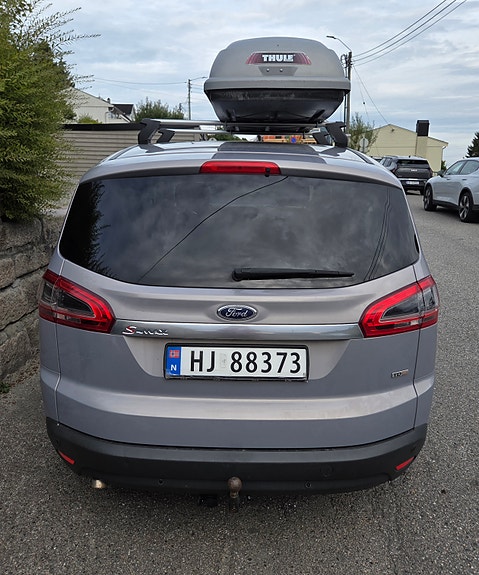 Ford S-MAX 9 of 25