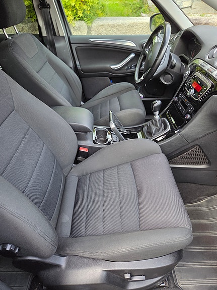Ford S-MAX 19 of 25