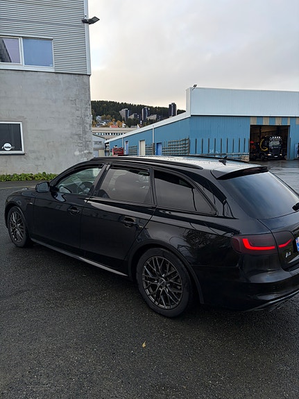 Audi A4 6 of 17