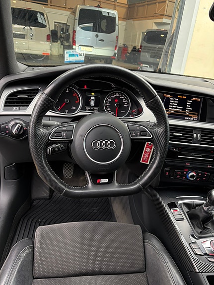 Audi A4 8 of 17