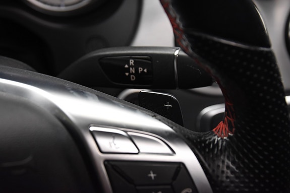 Mercedes-Benz CLA 23 of 29