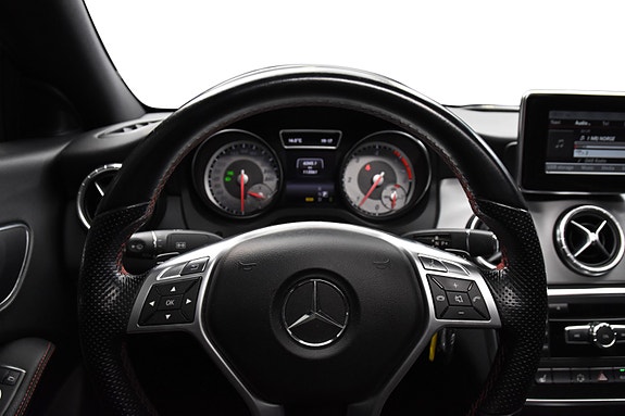 Mercedes-Benz CLA 17 of 29
