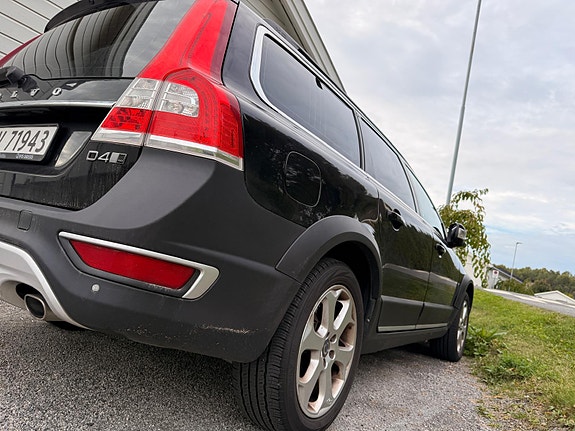 Volvo XC70 25 of 25