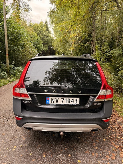 Volvo XC70 5 of 25