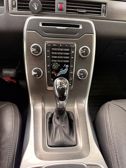 Volvo XC70 17 of 25