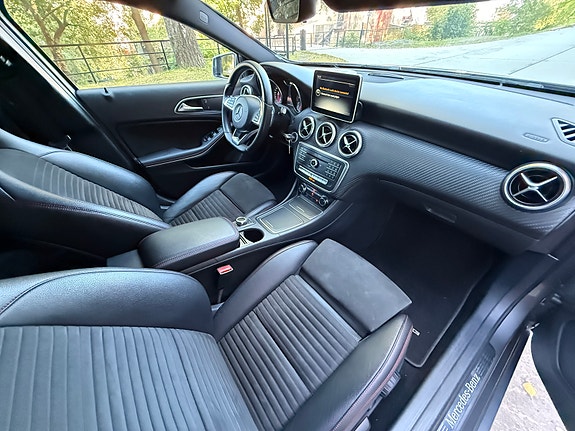 Mercedes-Benz A180 13 of 20