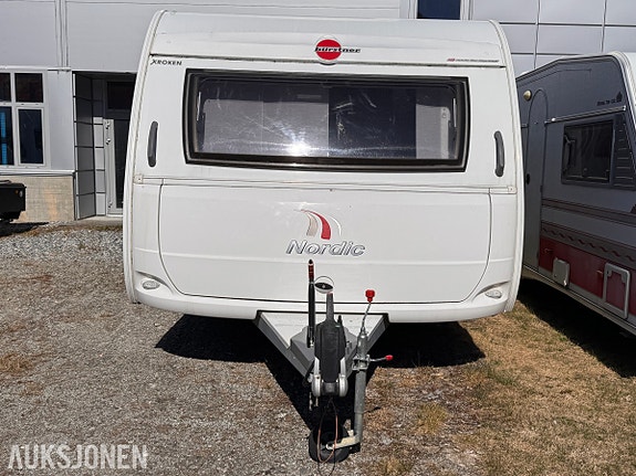 Bürstner AVERSO NORDIC 650 TS - 5 sengeplasser - Alde - WC/Dusj - TV 2 of 30