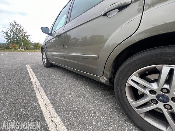 Ford S-MAX 24 of 30