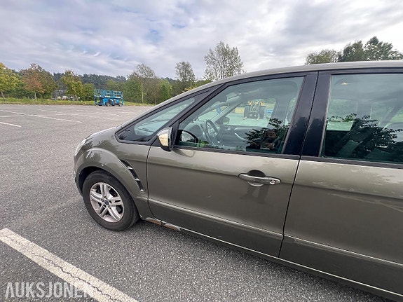 Ford S-MAX 20 of 30
