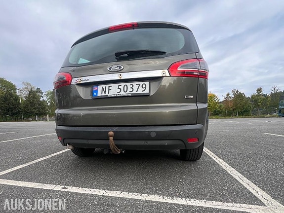 Ford S-MAX 16 of 30