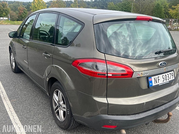Ford S-MAX 12 of 30