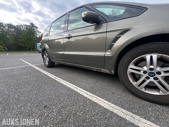 Ford S-MAX 26 of 30