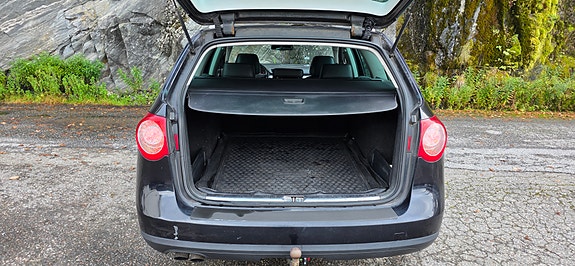 Volkswagen Passat 8 of 28
