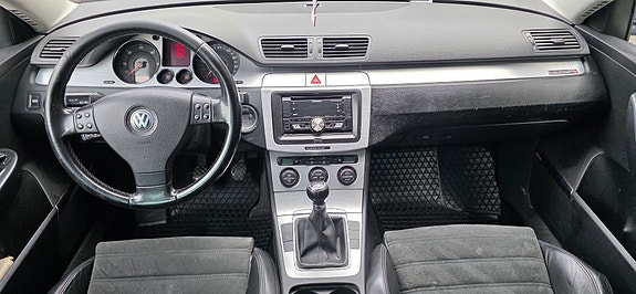 Volkswagen Passat 26 of 28