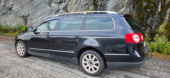 Volkswagen Passat 13 of 28