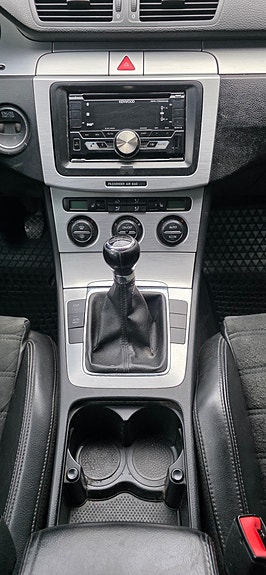 Volkswagen Passat 27 of 28