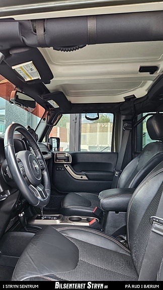 Jeep Wrangler Unlimited 13 of 30