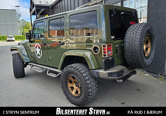 Jeep Wrangler Unlimited 7 of 30