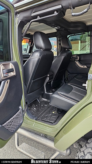 Jeep Wrangler Unlimited 20 of 30