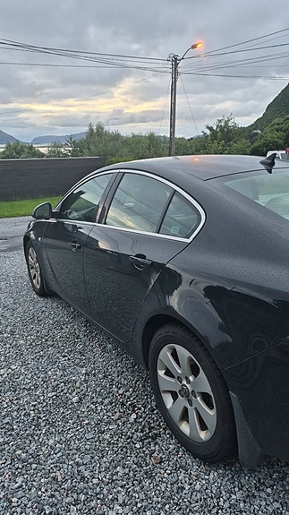 Opel Insignia 4 of 6