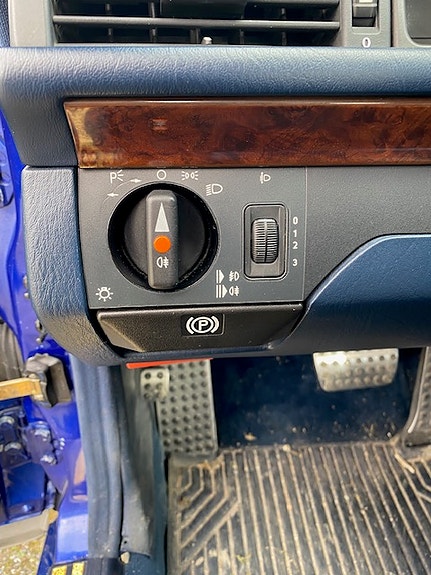 Mercedes-Benz E230 12 of 20