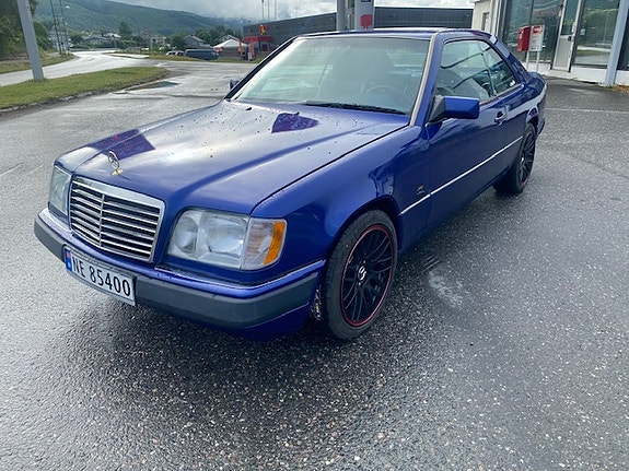 Mercedes-Benz E230 5 of 20
