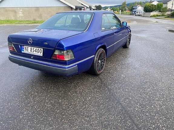 Mercedes-Benz E230 4 of 20