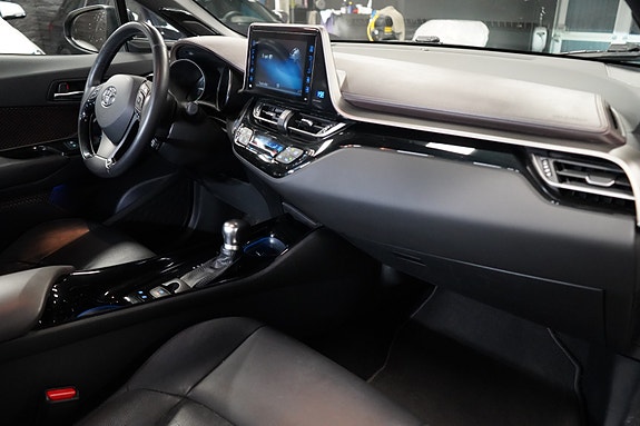 Toyota C-HR 28 of 29